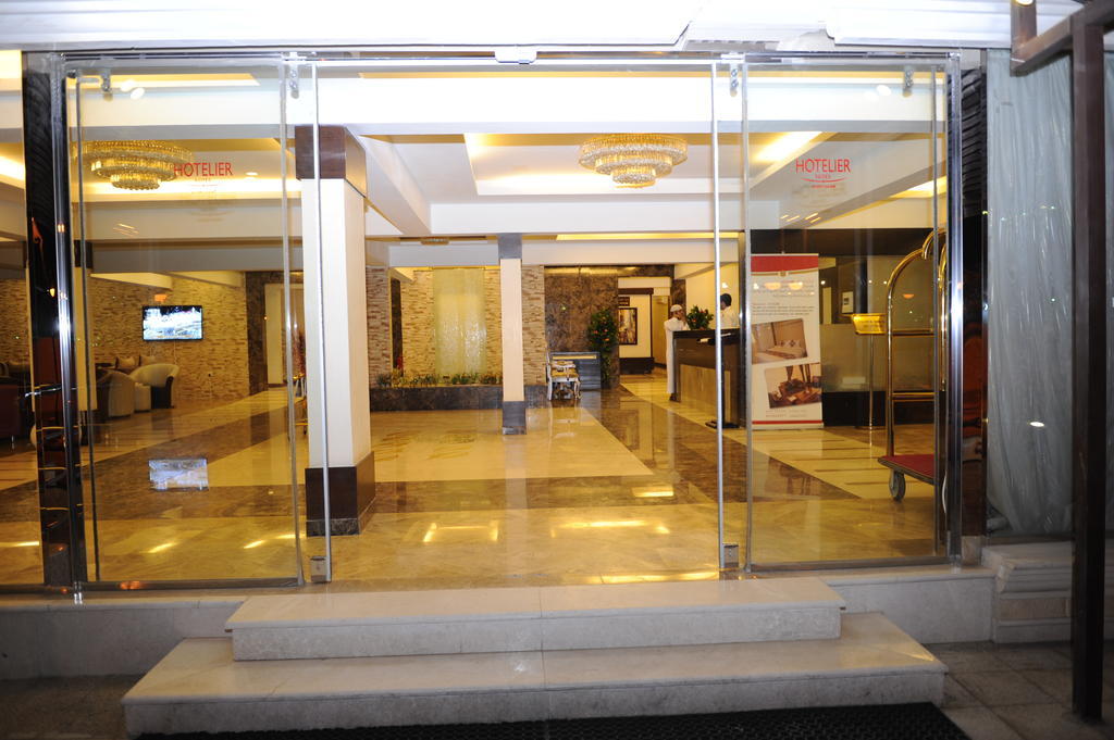 Hotelier Suites Riadh Exterior foto