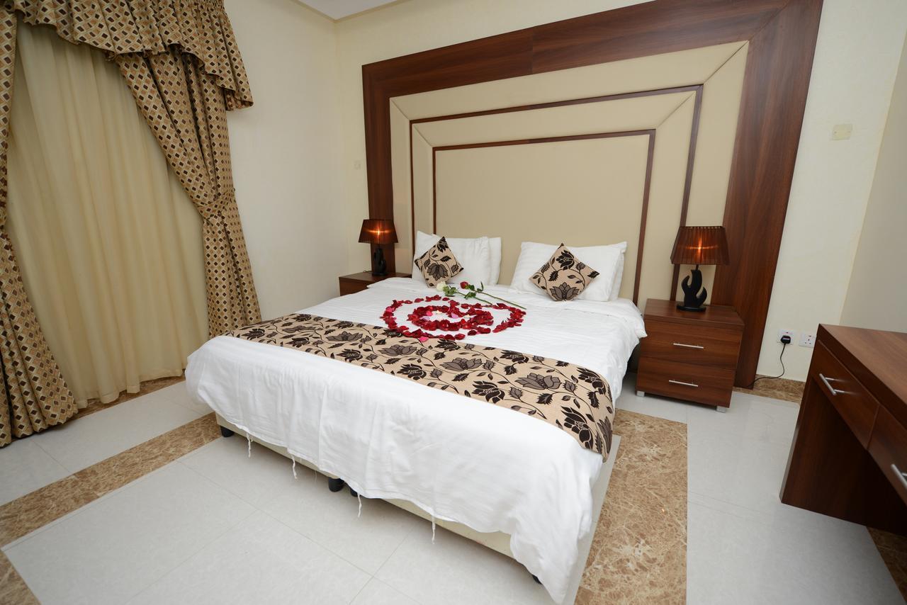 Hotelier Suites Riadh Exterior foto