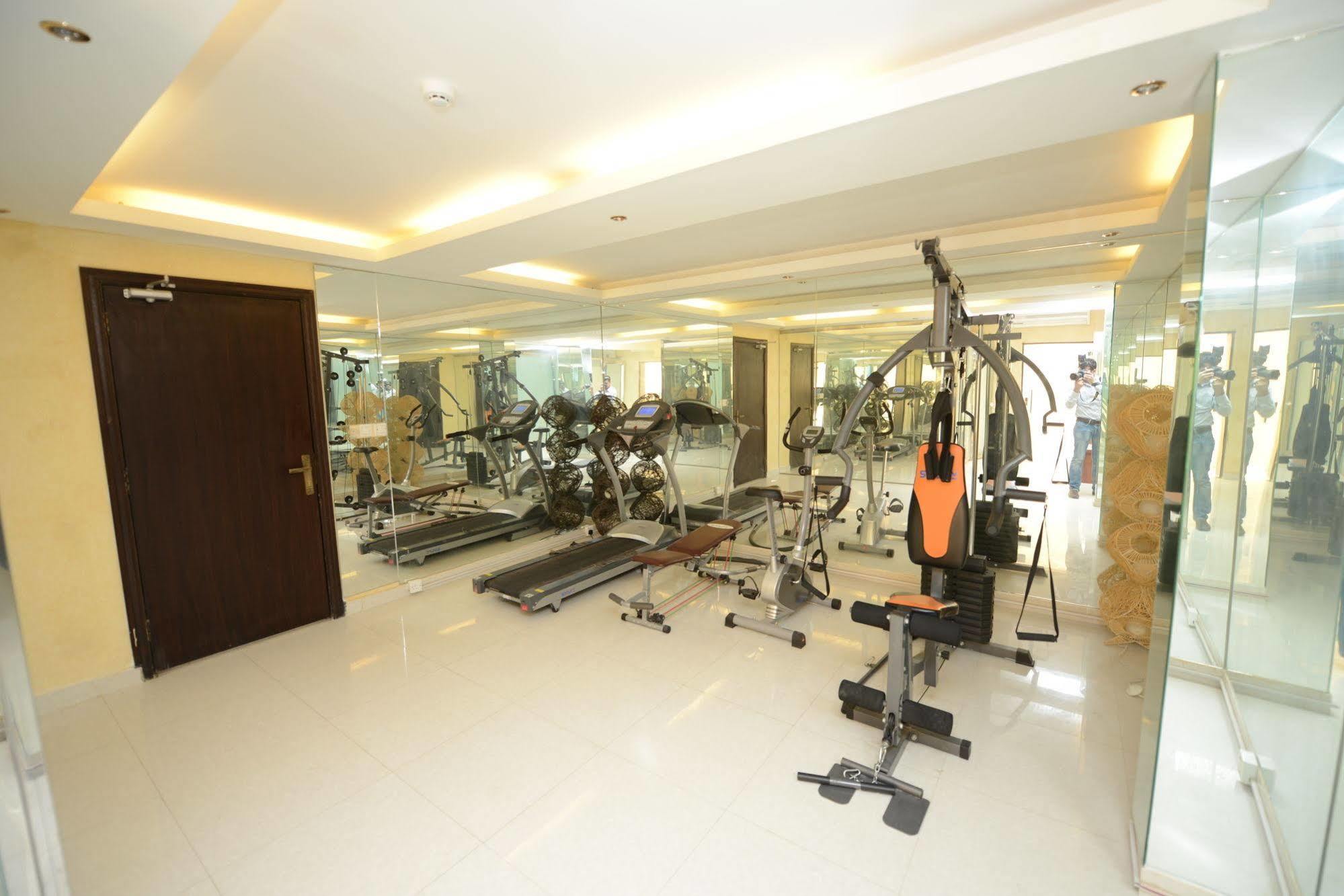 Hotelier Suites Riadh Exterior foto